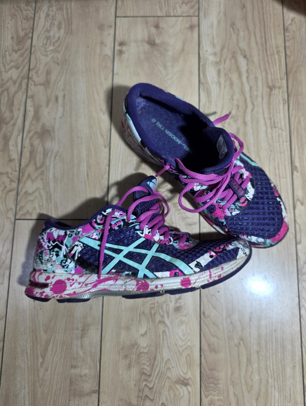 ASICS Gel Noosa Tri 11 running shoes colourful US 7.5